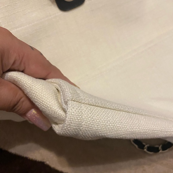 ❌SOLD❌ Gently Used! Excellent Condition Authentic Large CHANEL White Black Tote - Picture 7 of 16